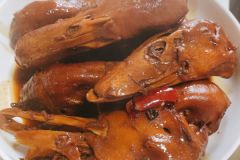 自制鹵鴨頭的做法及配方