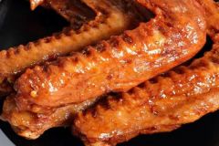 傳統(tǒng)家鄉(xiāng)鹵味鹵鴨翅的做法