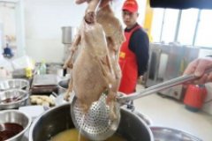 鹵肉氽水和焯水有什么區(qū)別？