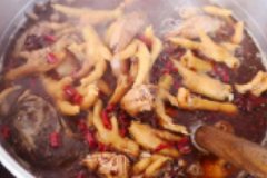 鹵菜味道不行鹵菜生意不好怎么辦？80%的原因在鹵水上！