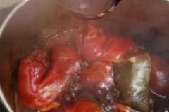 每次使用鹵水前需要加入什么調味品？