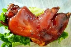 家常秘制豬蹄的做法