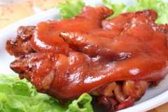 熏豬蹄的做法和配料