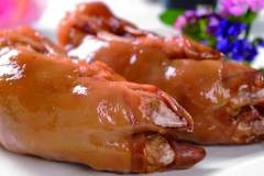 鹵豬蹄的簡易做法