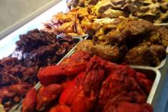 鹵菜發黑的原因是什么？