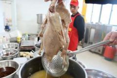 據說鹵菜店鹵水保存這么做幾十年都不會壞！