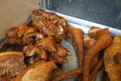 鄰居在縣城開一家鹵肉店年賺百萬