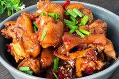 香鹵豬腳的家常做法