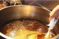 鹵水打沫的正確時間點？撒鹽打沫法有何技巧？