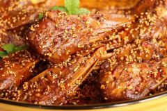 麻辣鹵鴨頭的做法及配料