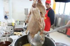 行密貢鵝告訴你鹵湯黏稠該如何處理？