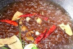 鹵豬耳朵的做法及配料視頻