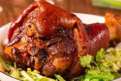 家庭自制醬肘子的做法