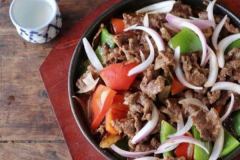 鐵板牛肉的做法怎么炒好吃？