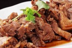 新派鹵水羊排的做法