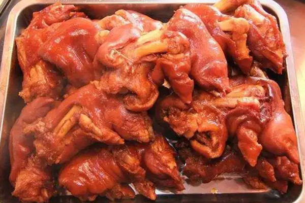 熟食店鹵豬蹄
